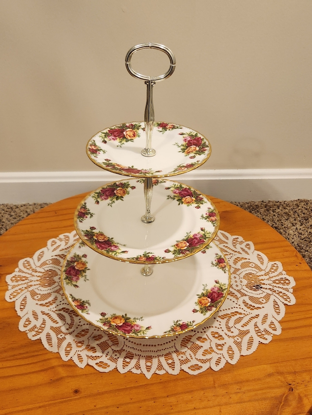 Royal Albert Old Country Roses Three-Tier Cake Stand